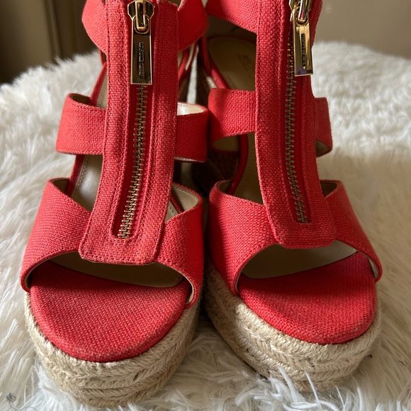 Michael Kors Coral Cutout Canvas Espadrille Wedge Sandals with Gold Zip - Picture 3 of 16